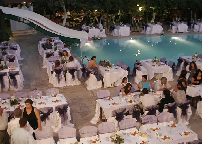 Ξενοδοχείο Delfi & Wellness Center 3*