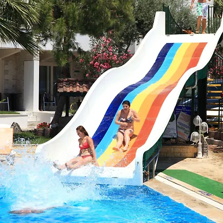 Delfi & Wellness Center Hotel 3*
