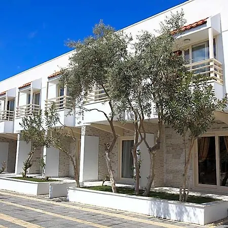 מלון Delfi & Wellness Center