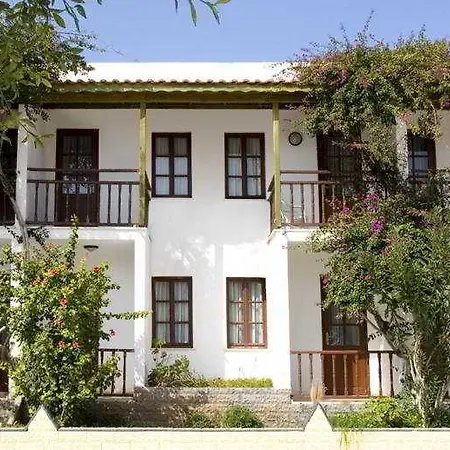 Delfi & Wellness Center Hotel 3*
