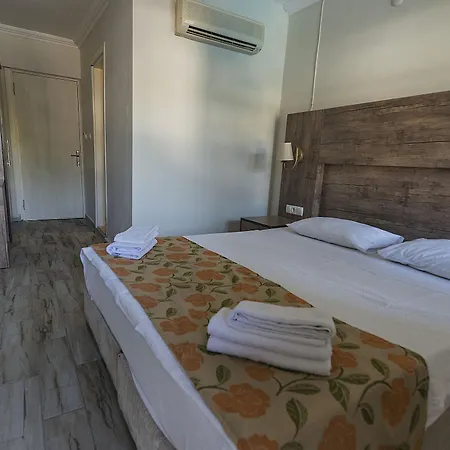 Delfi & Wellness Center Hotell Bodrum