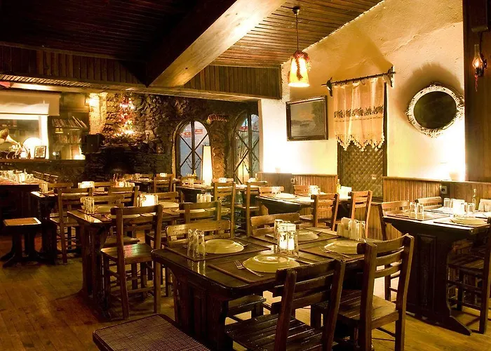 Delfi & Wellness Center 酒店 3*